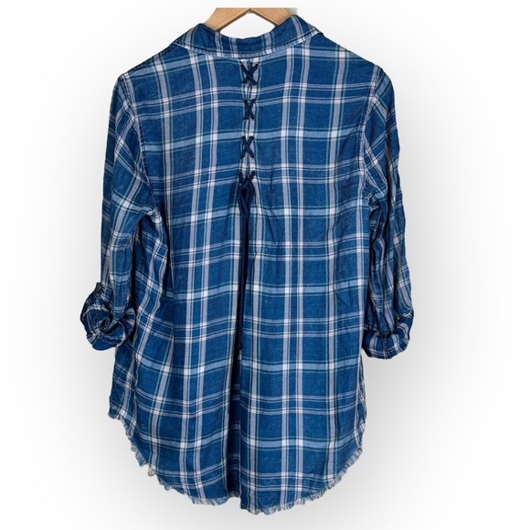 Casual Blue Plaid Button Down Shirt - Picture 2 of 11